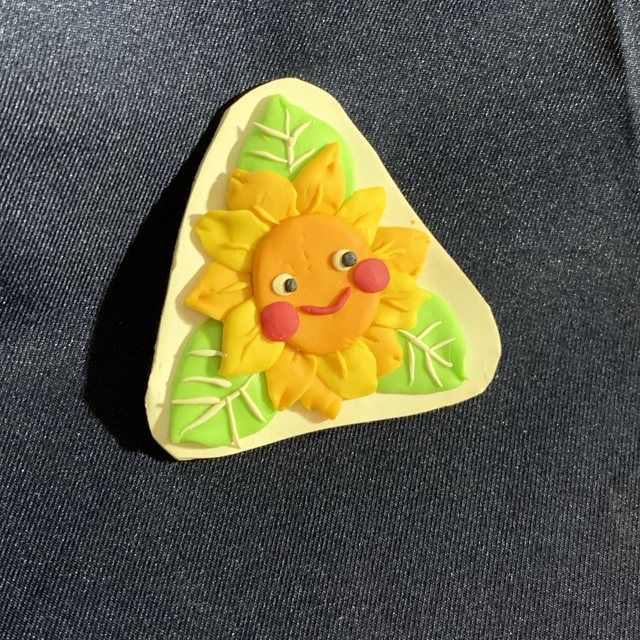 太陽花造形軟陶別針